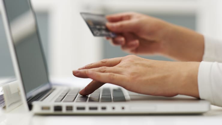5-credit-card-hacks-could-save-you-thousands-say-get-com-experts