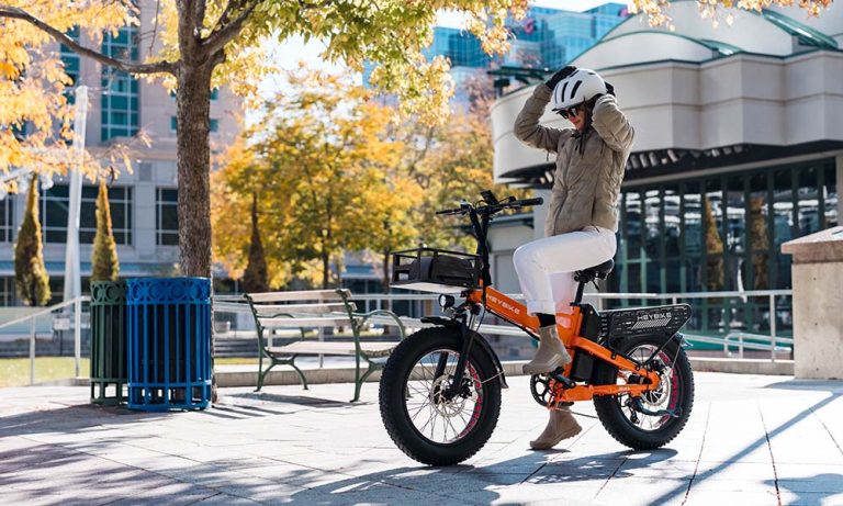 Move Tech Ritning Modern Life on the Move - Tech's Growing Influence