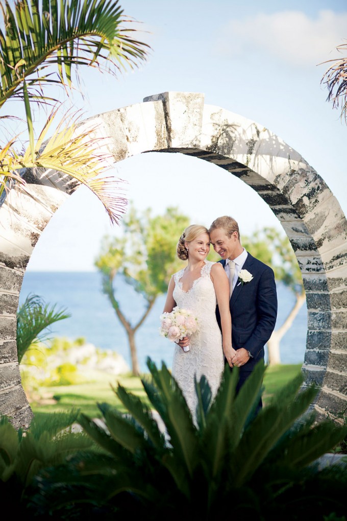 beach-wedding-bride-groom_0