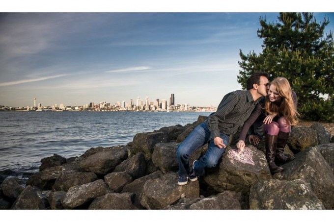 engagements-seattle-water-chalk-rocks