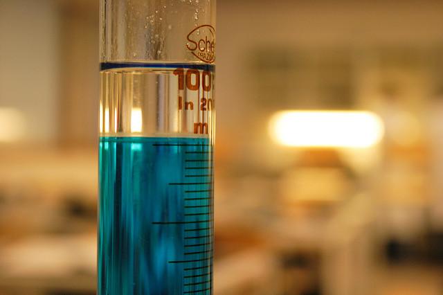 science-experiment-diy-grow-copper-sulfate-crystals (1)