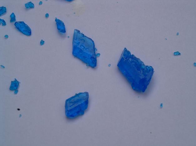 science-experiment-diy-grow-copper-sulfate-crystals (2)