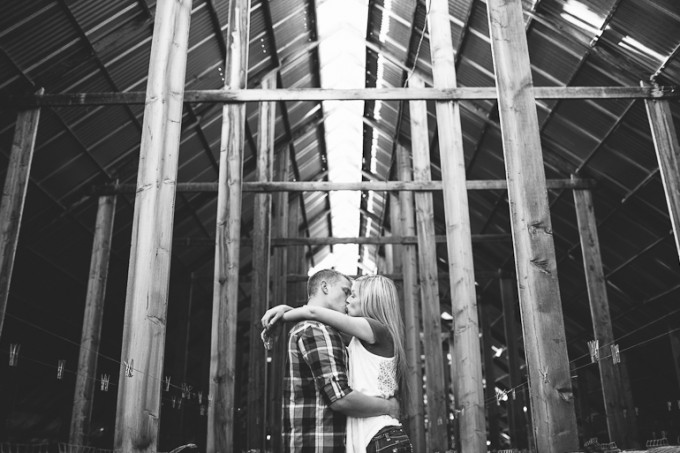 steel-building-grunge-engagement-photo-look-ideas