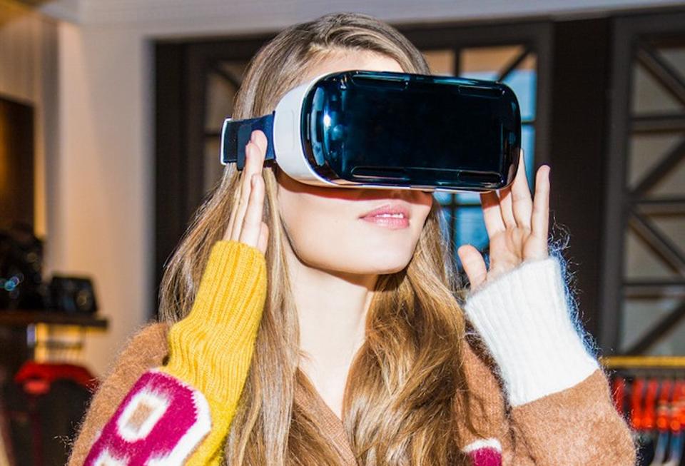 virtual-reality-coming-soon-to-a-clothing-store-near-you