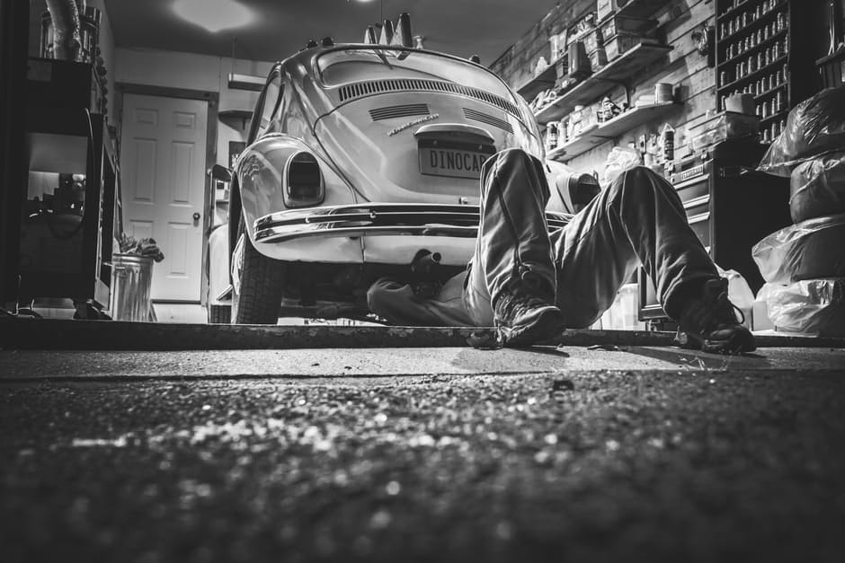 working-on-vw-bug-auto-shop-business-tips